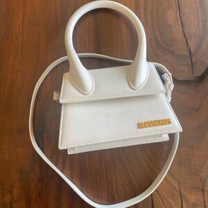 Jacquemus
Le Chiquito Moyen Top-Handle Bag - white